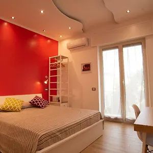 2* Pensión Vanvitelli Domus